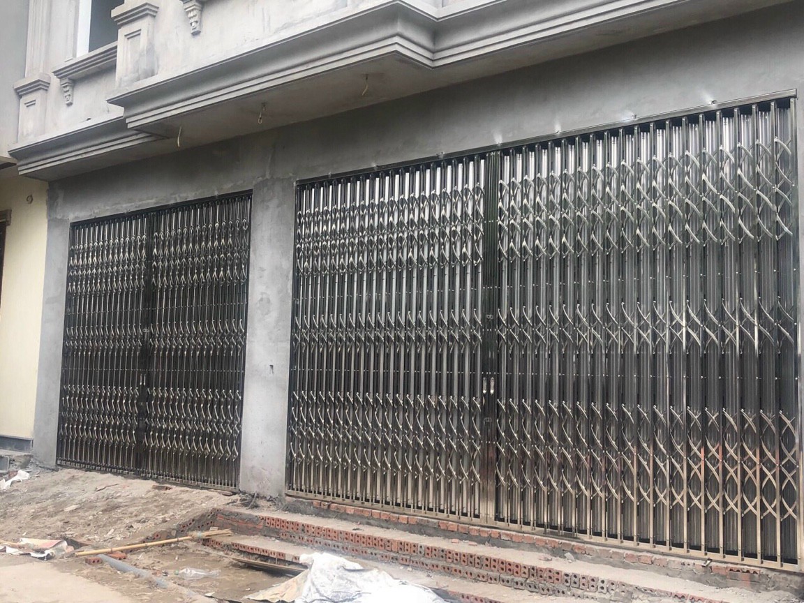 cửa xếp Inox 1