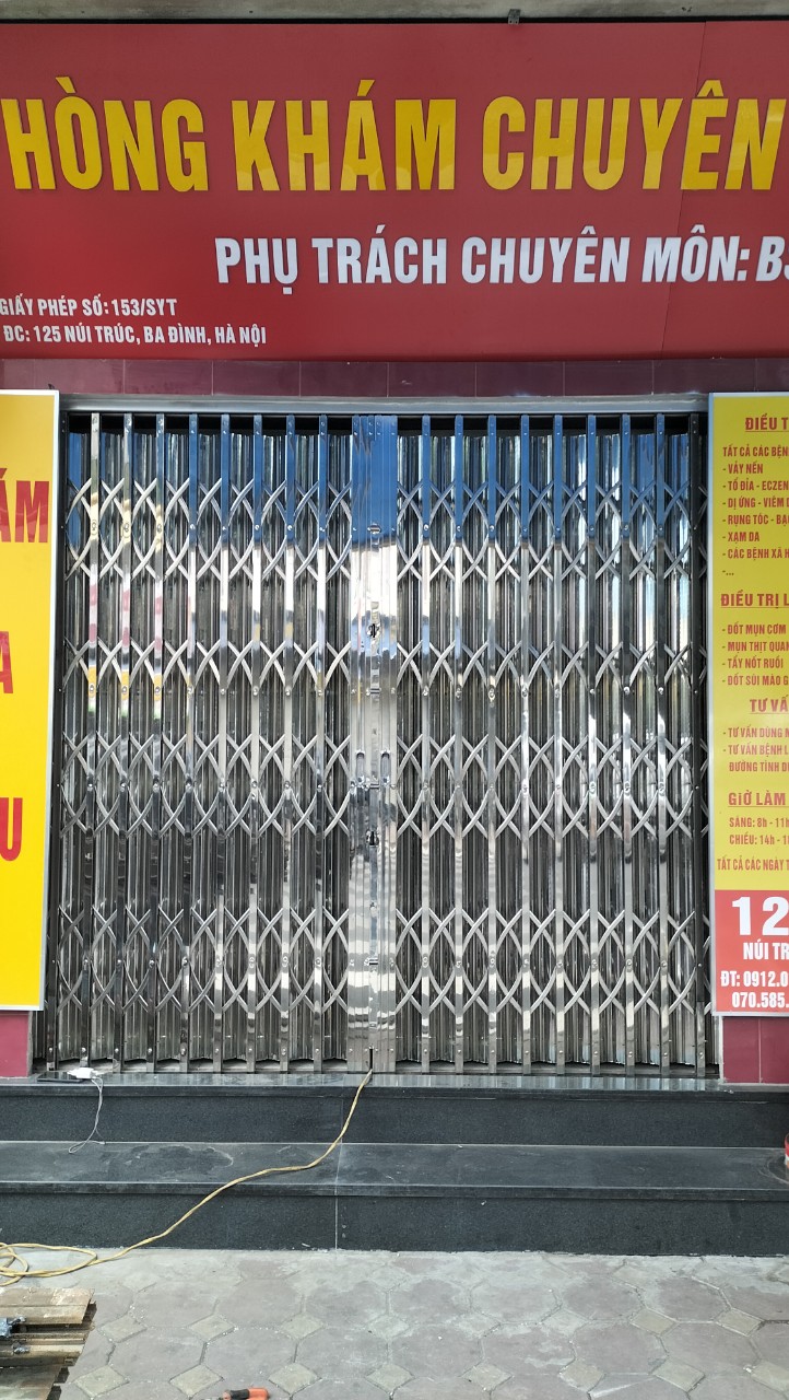 cửa xếp Inox 13